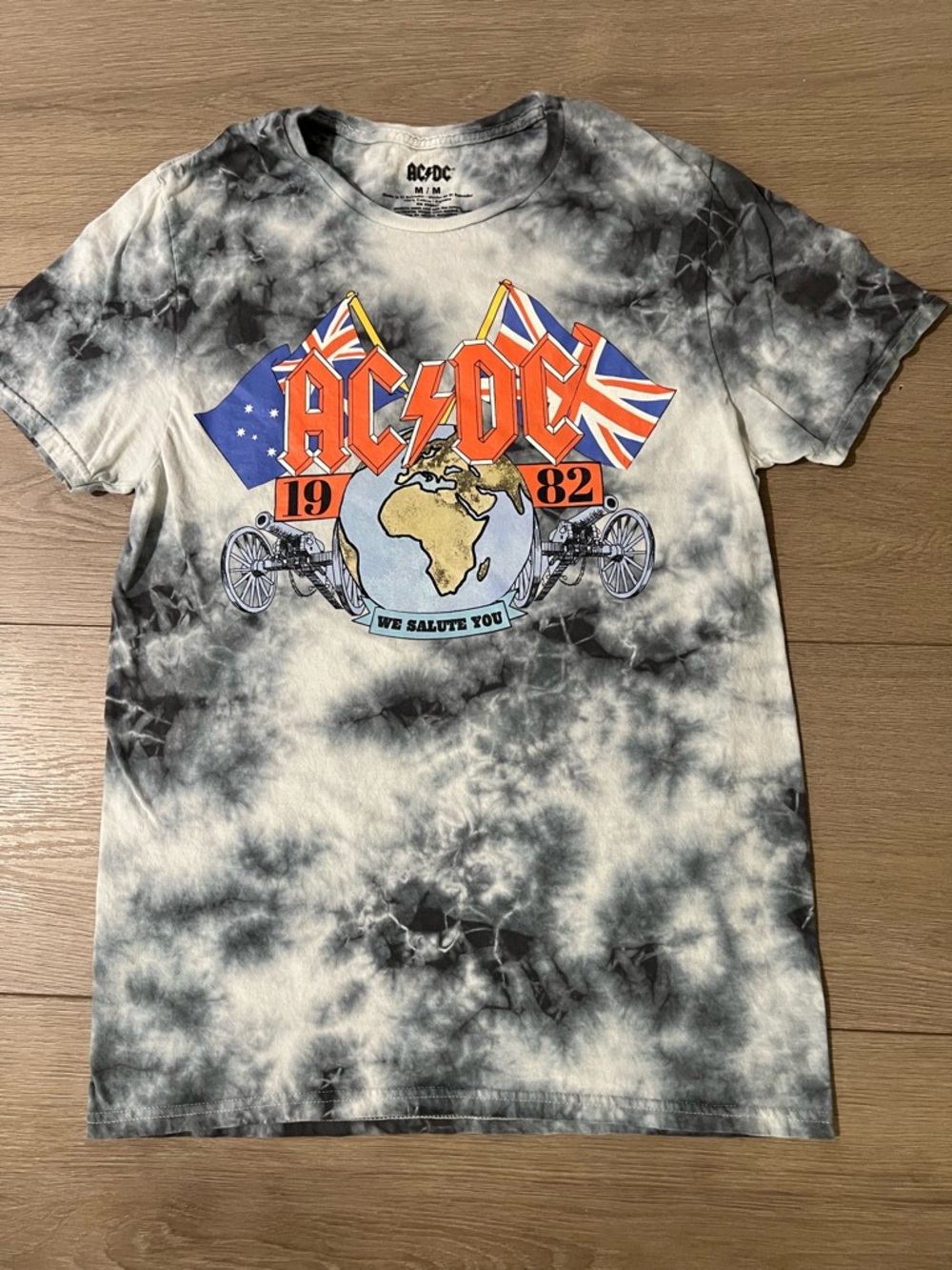 ACDC We Salute You Graphic Tee T Shirt Mens M Gray Tie Dye Concert Short Sleeve